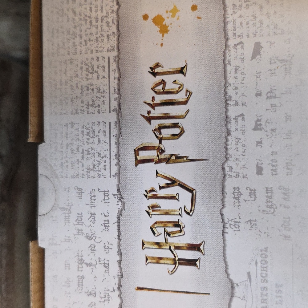🆕️Harry Potter Colour Change Glasses Set - Picture 5 of 6